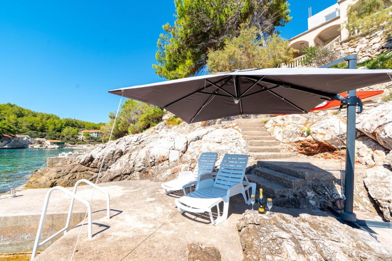 Apartments By The Sea Cove Zaglav, Korcula - 12208 Prizba Bagian luar foto