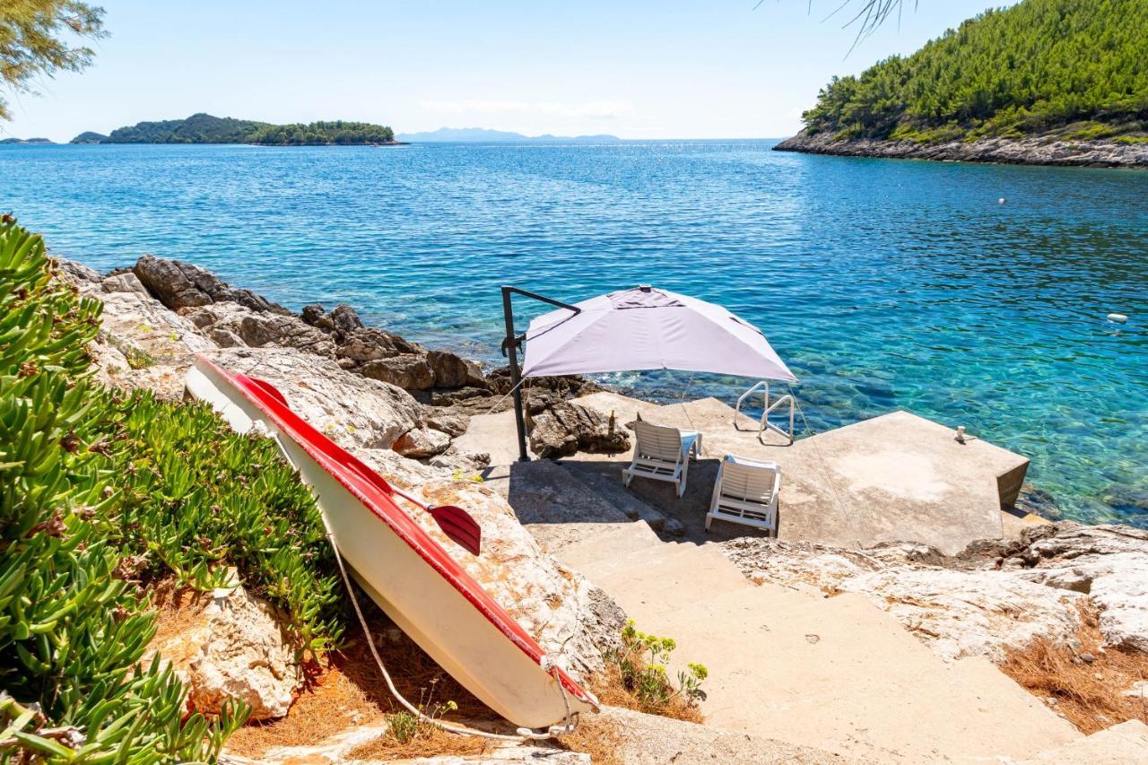 Apartments By The Sea Cove Zaglav, Korcula - 12208 Prizba Bagian luar foto