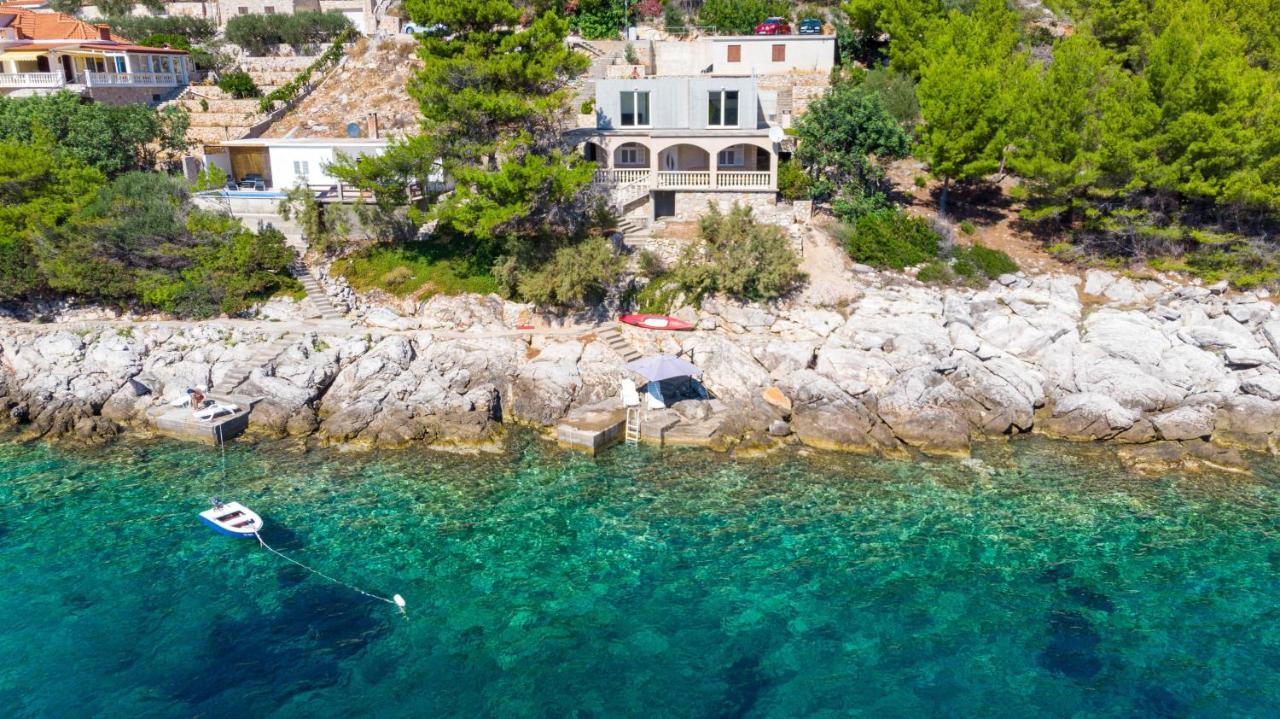 Apartments By The Sea Cove Zaglav, Korcula - 12208 Prizba Bagian luar foto