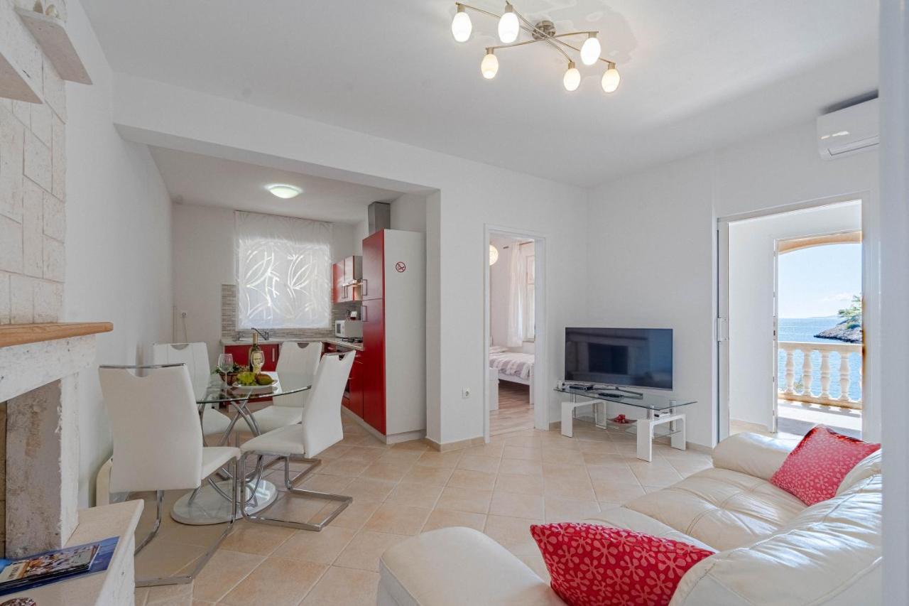 Apartments By The Sea Cove Zaglav, Korcula - 12208 Prizba Bagian luar foto